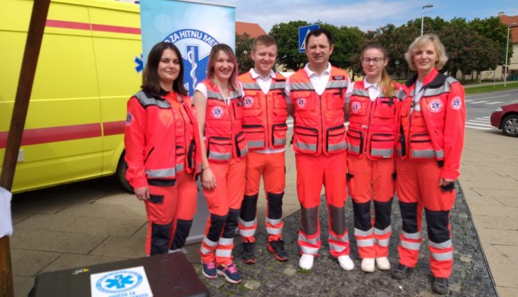 Slika djelatnika hitne medicinske pomoći