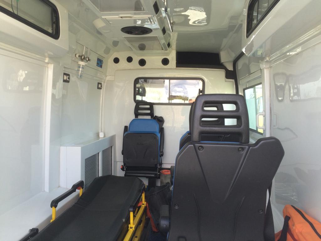 Natječaj za prodaju sanitetskog vozila Zavoda za hitnu medicinu Koprivničko-križevačke županije - slika unutrašnjosti vozila